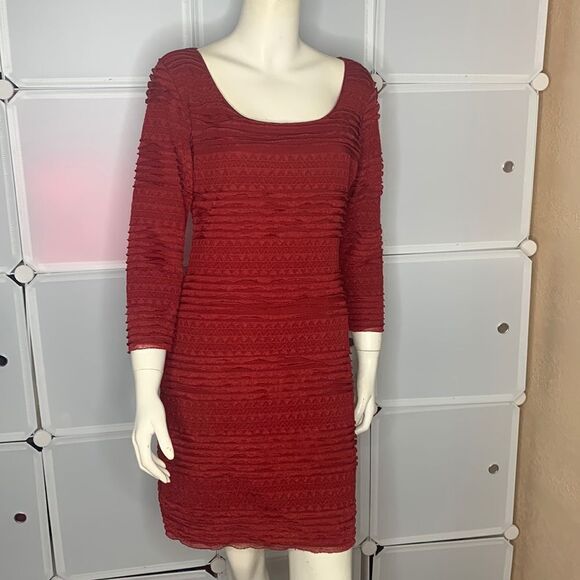 Max Studio 3/4 Sleeve BodyCon Ruffle Dress Size Medium - Picture 1 of 10